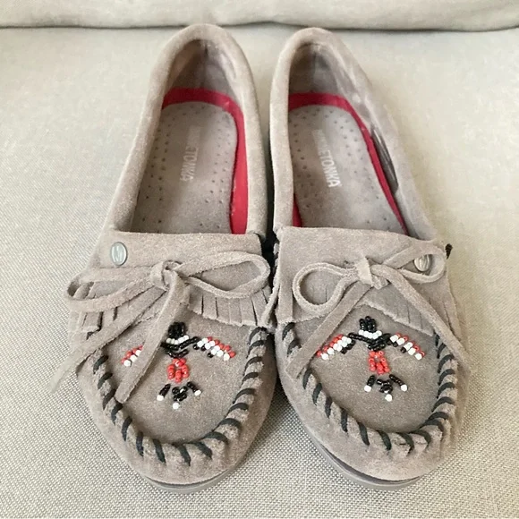 Minnietonka US 7 Gray Leather with Beads Women's nomadic spirit Moccasins US 7 - Picture 6 of 7